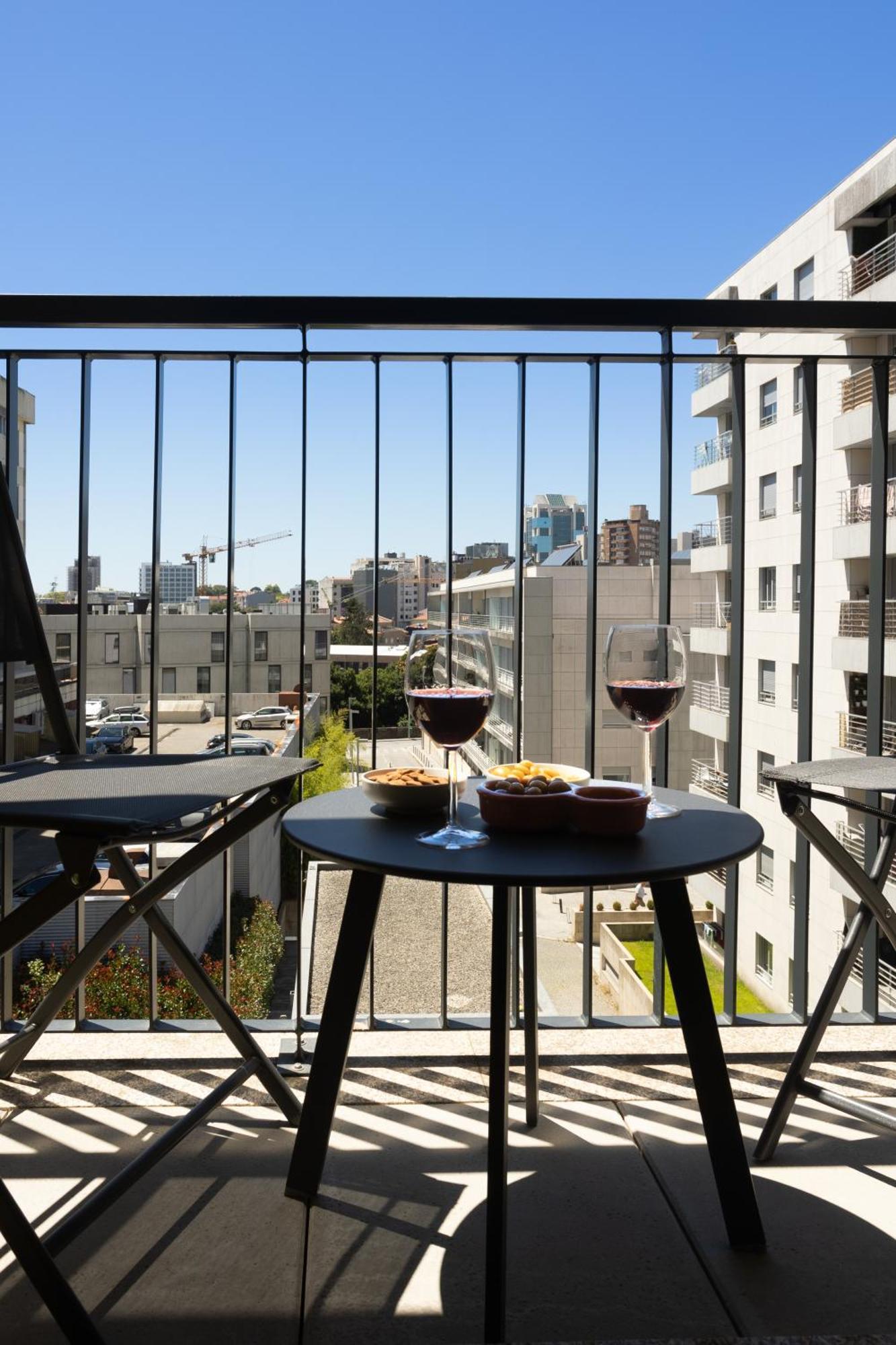 My Home Is Yours Porto Exterior foto